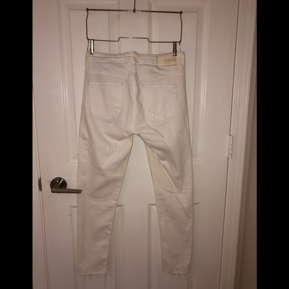 ZARA mid-rise white jeans - Picture 3 of 5